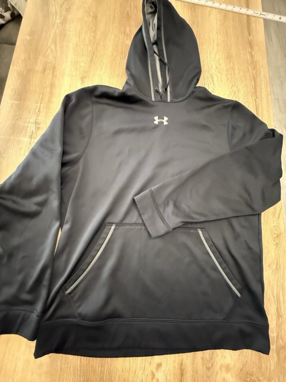 Under Armour Men's Hoodie Pullover Sweatshirt Black/White, Size Medium